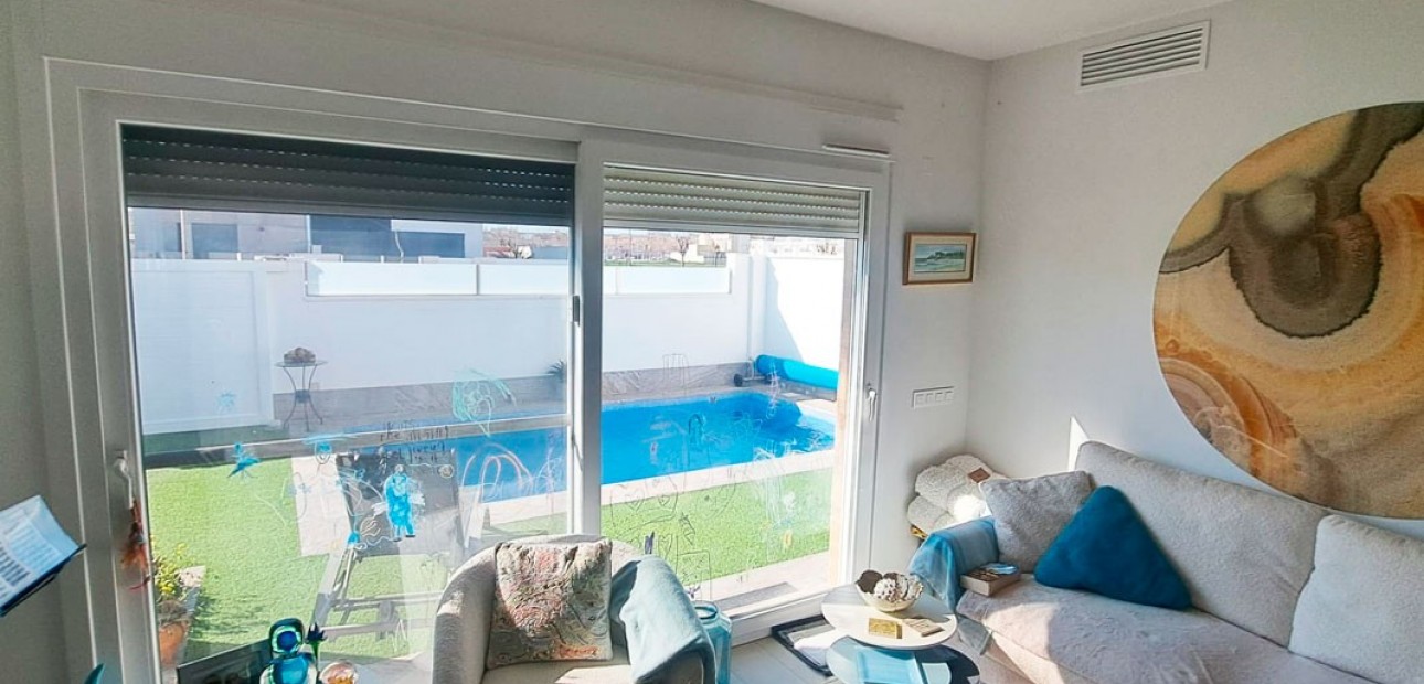 Sale - Detached Villa -
Pilar de La Horadada - Pilar de La Horadada - Town