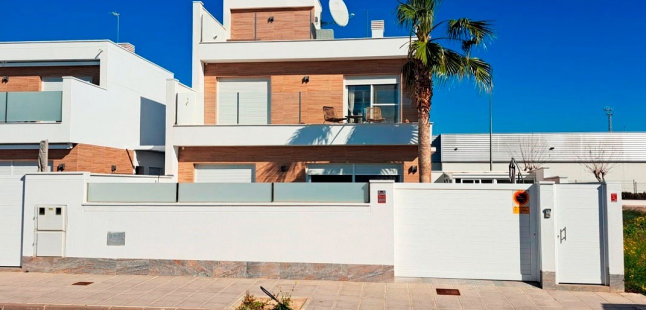 Sale - Detached Villa -
Pilar de La Horadada - Pilar de La Horadada - Town