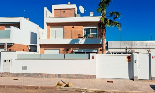 Sale - Detached Villa -
Pilar de La Horadada - Pilar de La Horadada - Town