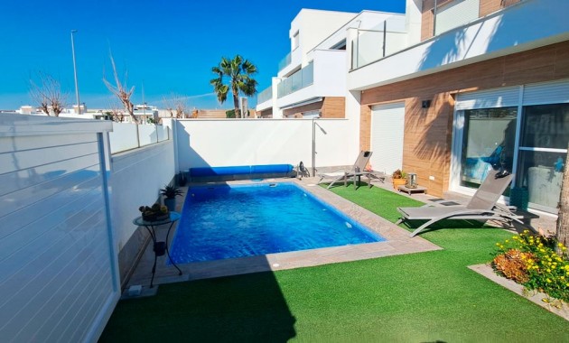 Sale - Detached Villa -
Pilar de La Horadada - Pilar de La Horadada - Town
