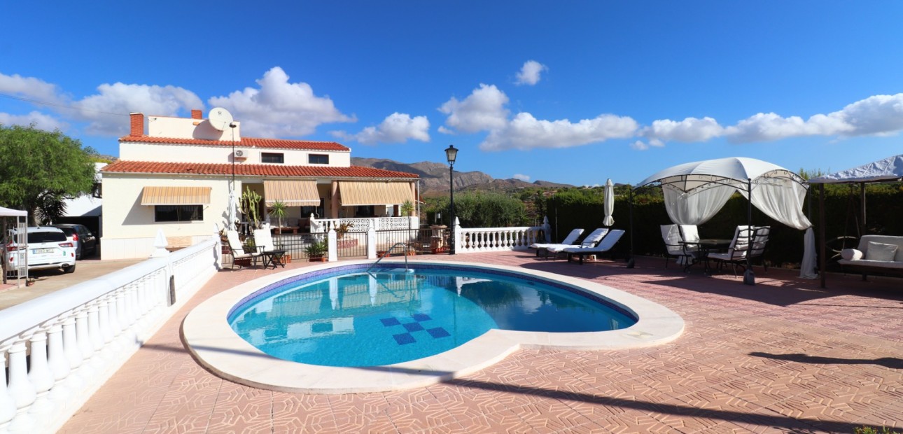 Sale - Country Property -
Crevillente - Crevillente - Country