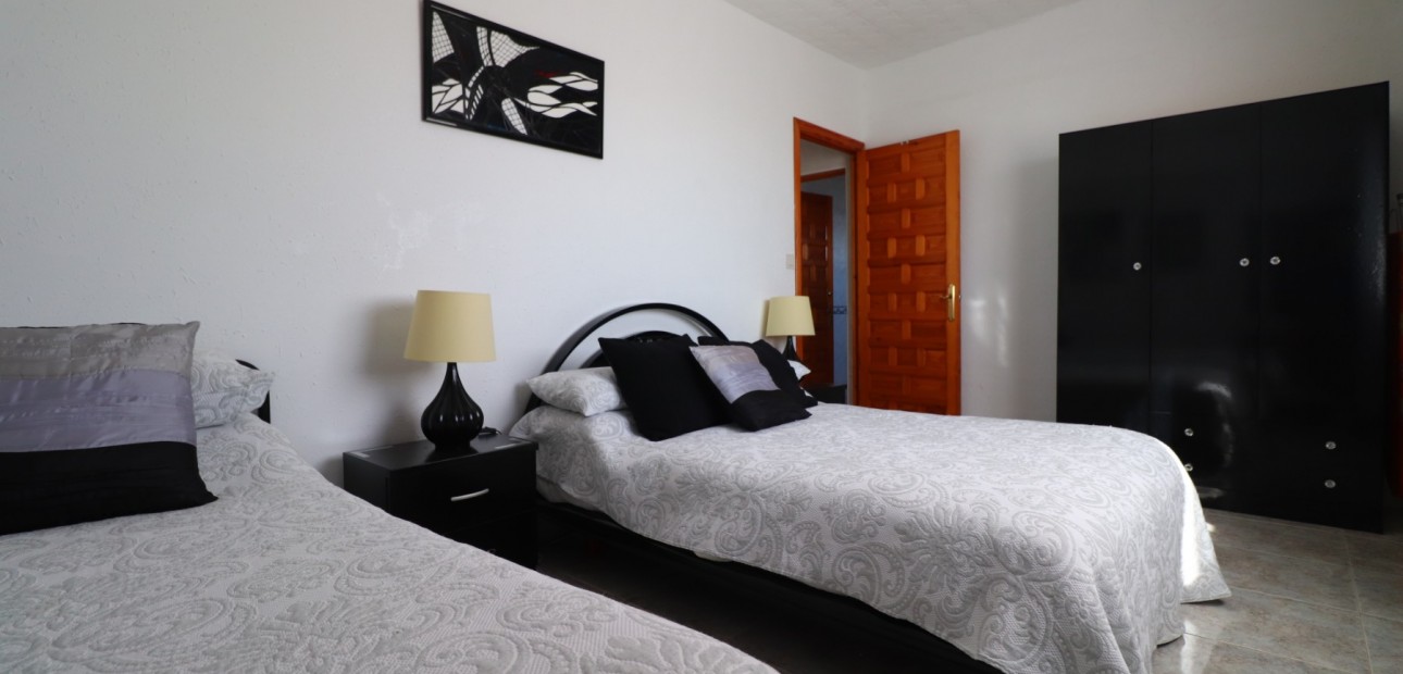 Sale - Country Property -
Crevillente - Crevillente - Country