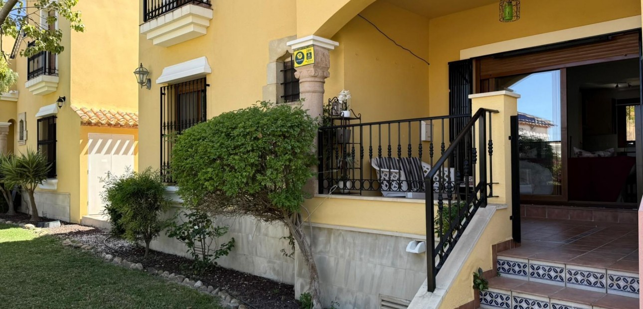 Sale - Bungalow -
Orihuela Costa - Las Ramblas