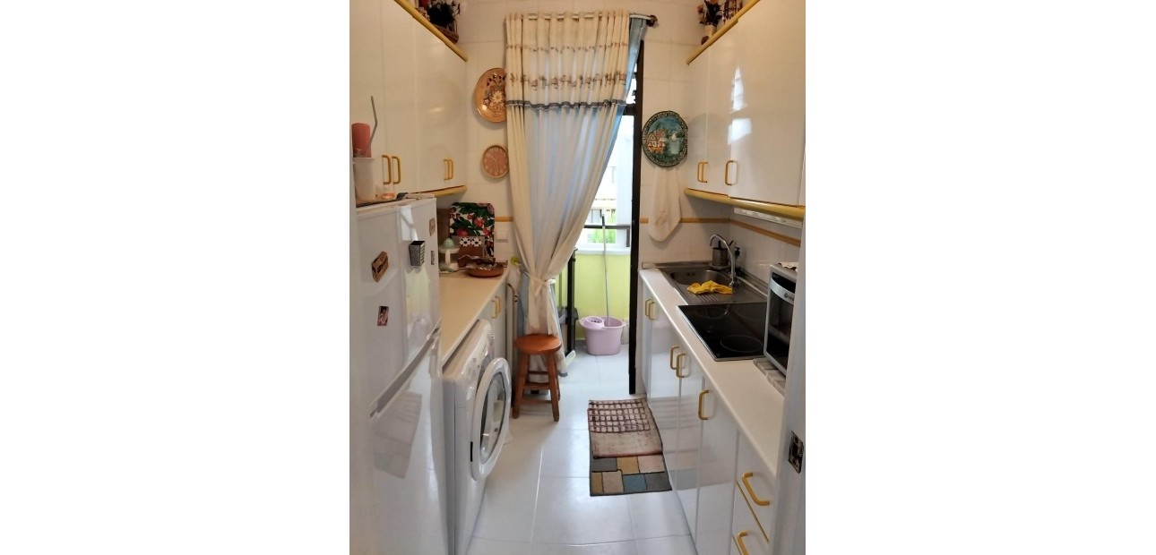 Sale - Bungalow -
Torrevieja - Torreblanca