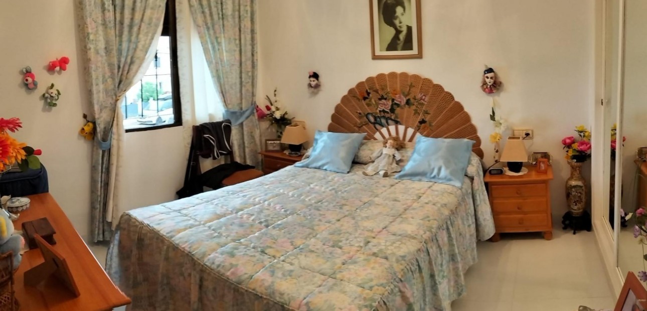 Sale - Bungalow -
Torrevieja - Torreblanca