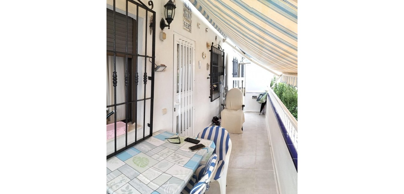Sale - Bungalow -
Torrevieja - Torreblanca