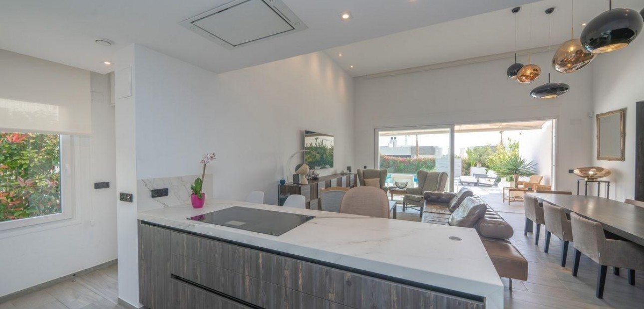 Sale - Villa -
Algorfa - Comunidad valenciana