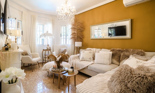 Sale - House -
Guardamar del Segura - EL RASO
