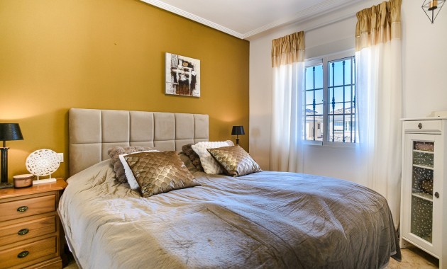 Sale - House -
Guardamar del Segura - EL RASO