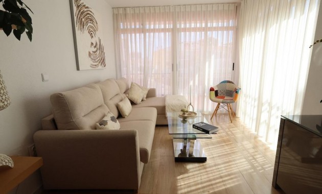 Sale - Apartment / flat -
Torrevieja - La veleta