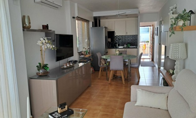Sale - Apartment / flat -
Torrevieja - La veleta