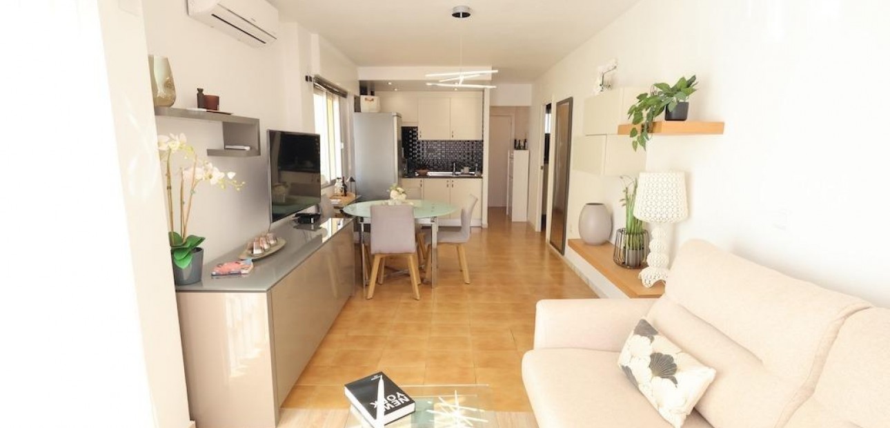 Sale - Apartment / flat -
Torrevieja - La veleta