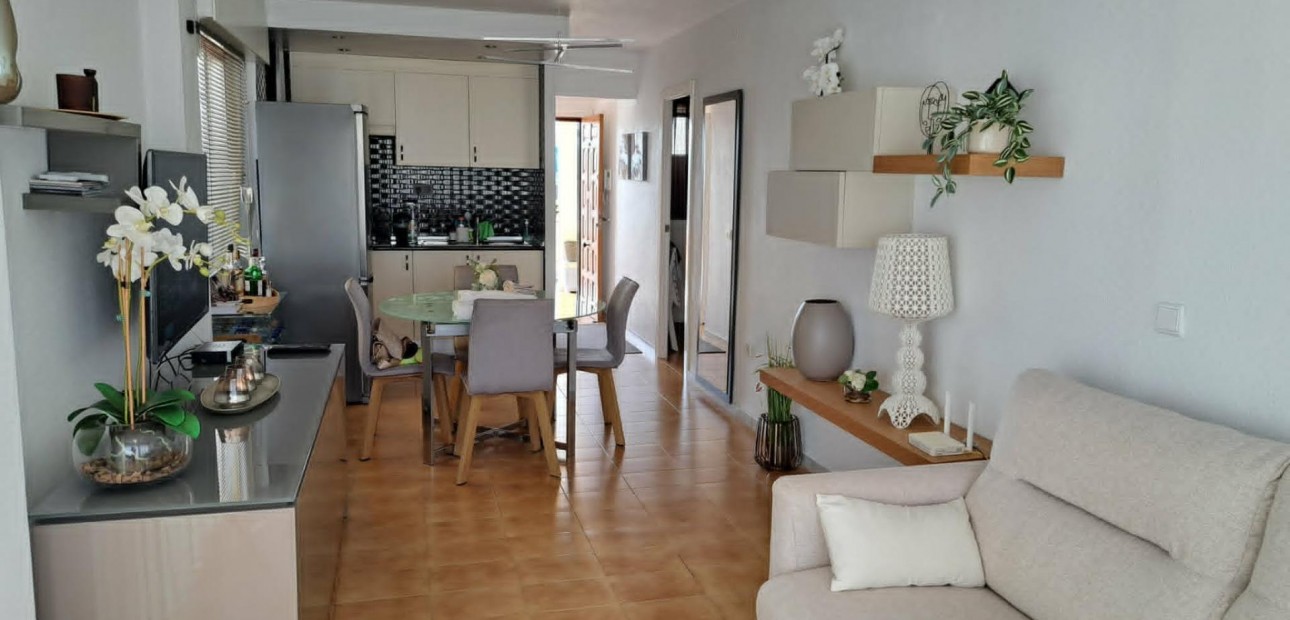 Sale - Apartment / flat -
Torrevieja - La veleta