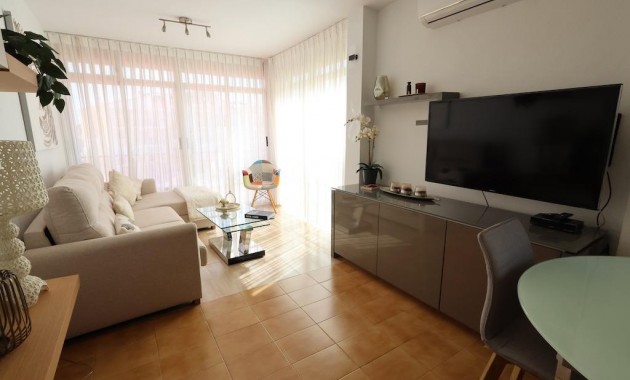 Sale - Apartment / flat -
Torrevieja - La veleta