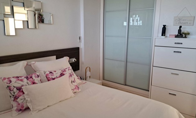 Sale - Apartment / flat -
Torrevieja - La veleta
