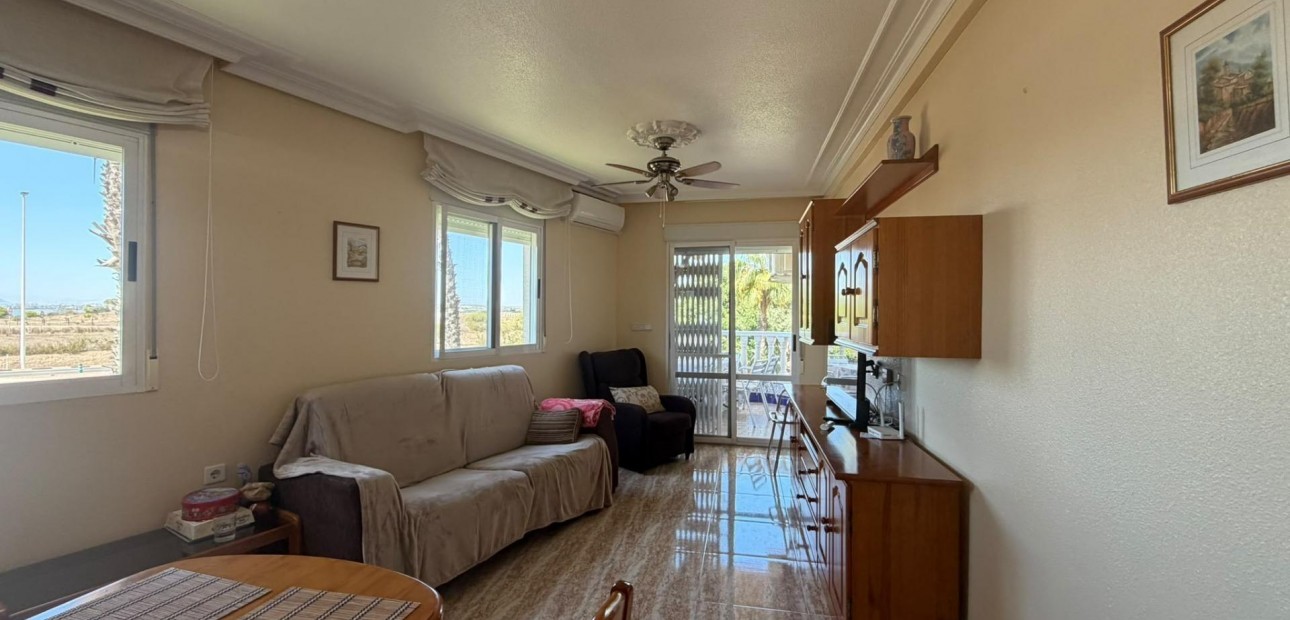 Sale - Apartment / flat -
Torrevieja - La Mata pueblo