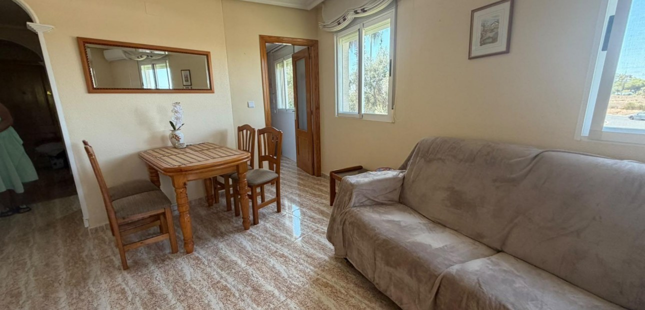 Sale - Apartment / flat -
Torrevieja - La Mata pueblo