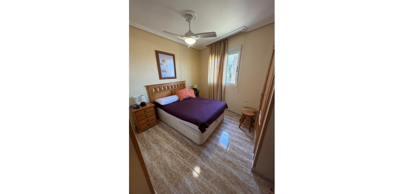 Sale - Apartment / flat -
Torrevieja - La Mata pueblo