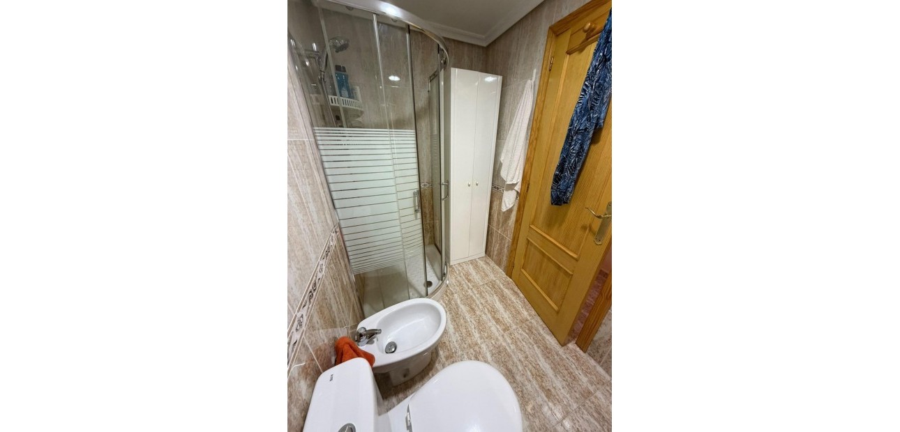 Sale - Apartment / flat -
Torrevieja - La Mata pueblo