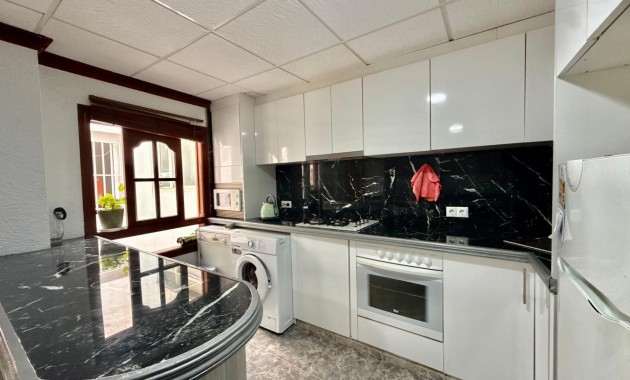Sale - Apartment / flat -
Torrevieja - Playa del cura