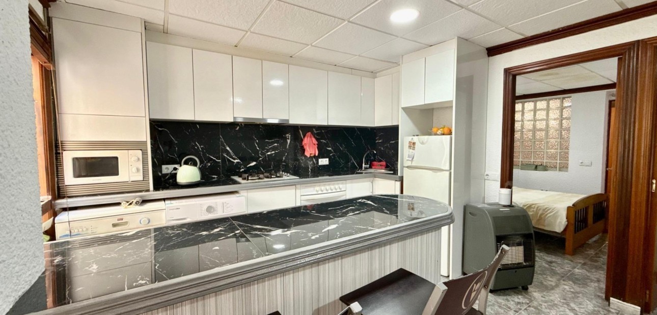 Sale - Apartment / flat -
Torrevieja - Playa del cura