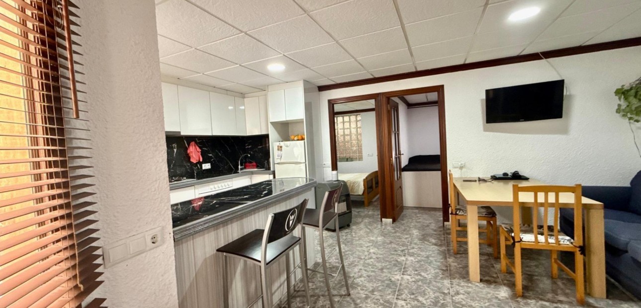 Sale - Apartment / flat -
Torrevieja - Playa del cura