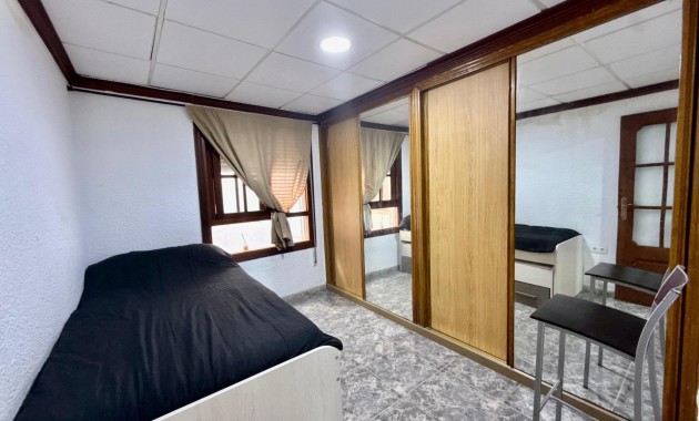 Sale - Apartment / flat -
Torrevieja - Playa del cura