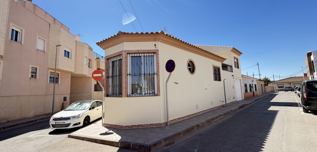 Sale - Townhouse -
Pilar de La Horadada - Pilar de La Horadada - Town