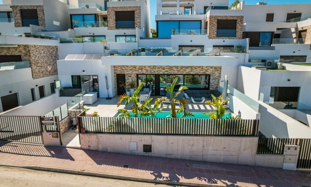 Sale - Villa -
ROJALES