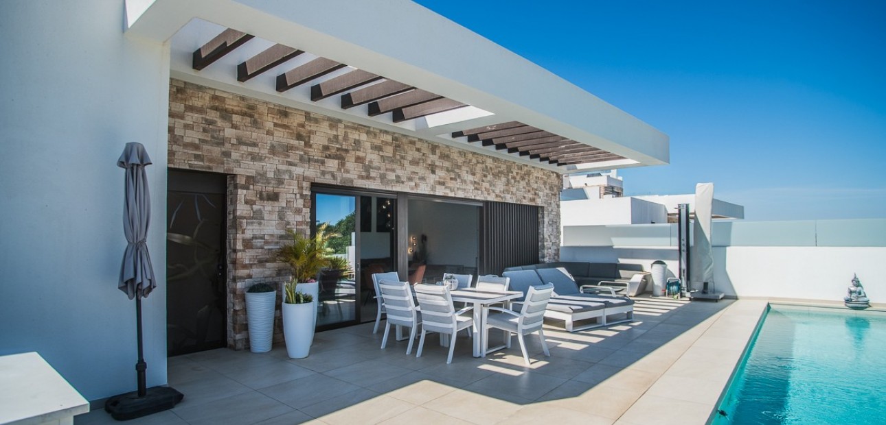 Sale - Villa -
ROJALES