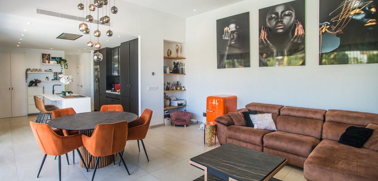 Sale - Villa -
ROJALES