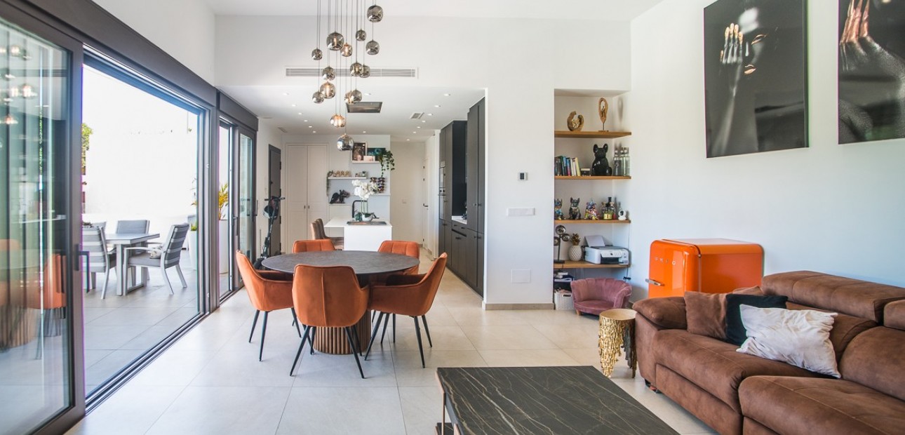 Sale - Villa -
ROJALES