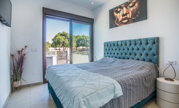Sale - Villa -
ROJALES