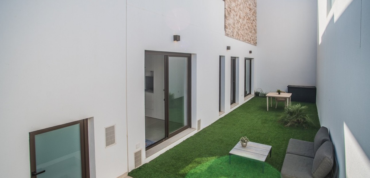 Sale - Villa -
ROJALES