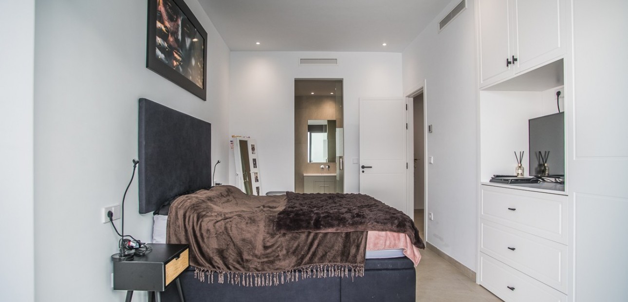 Sale - Villa -
ROJALES