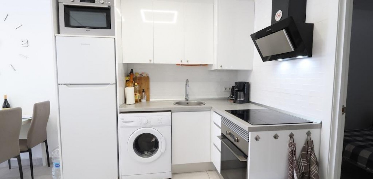 Sale - Bungalow -
Torrevieja - La Siesta - El Salado - Torreta