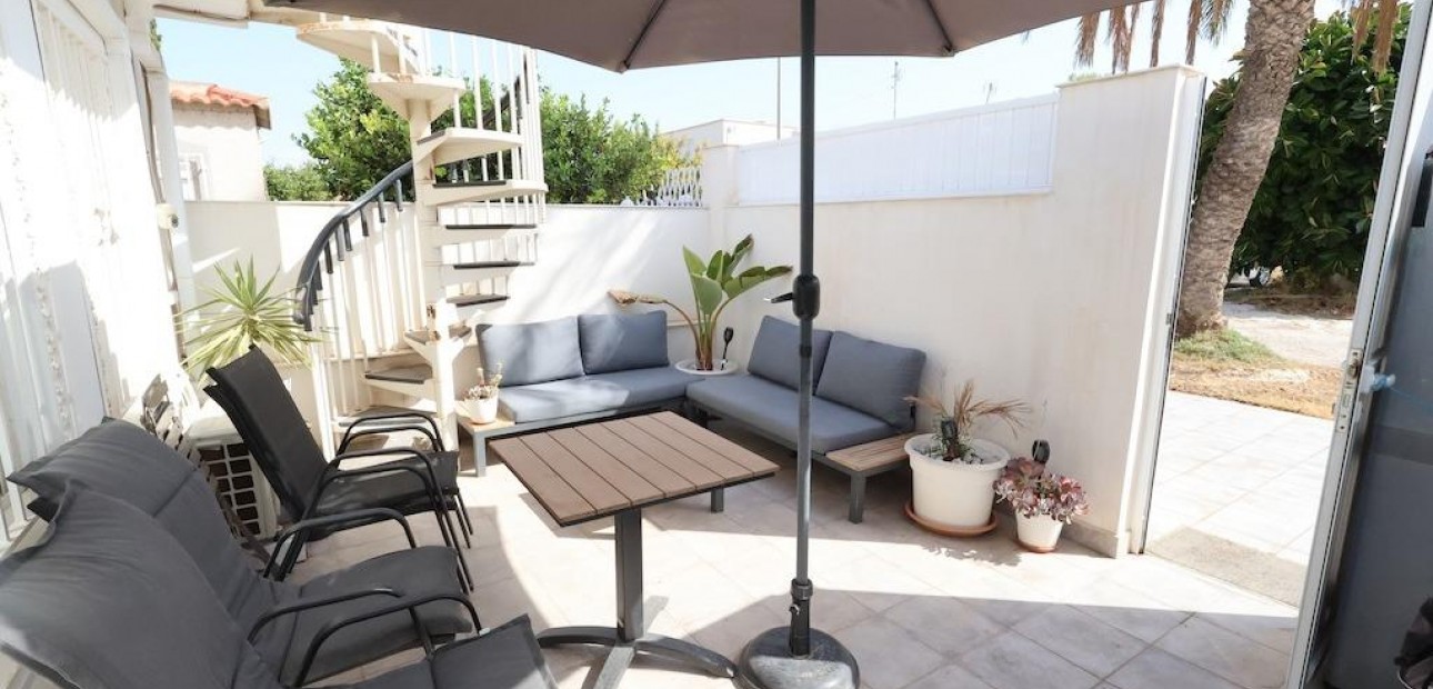 Sale - Bungalow -
Torrevieja - La Siesta - El Salado - Torreta