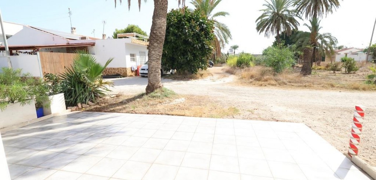 Sale - Bungalow -
Torrevieja - La Siesta - El Salado - Torreta