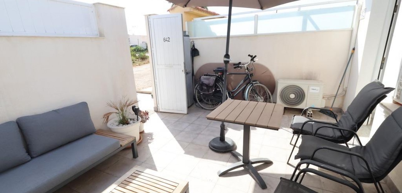 Sale - Bungalow -
Torrevieja - La Siesta - El Salado - Torreta