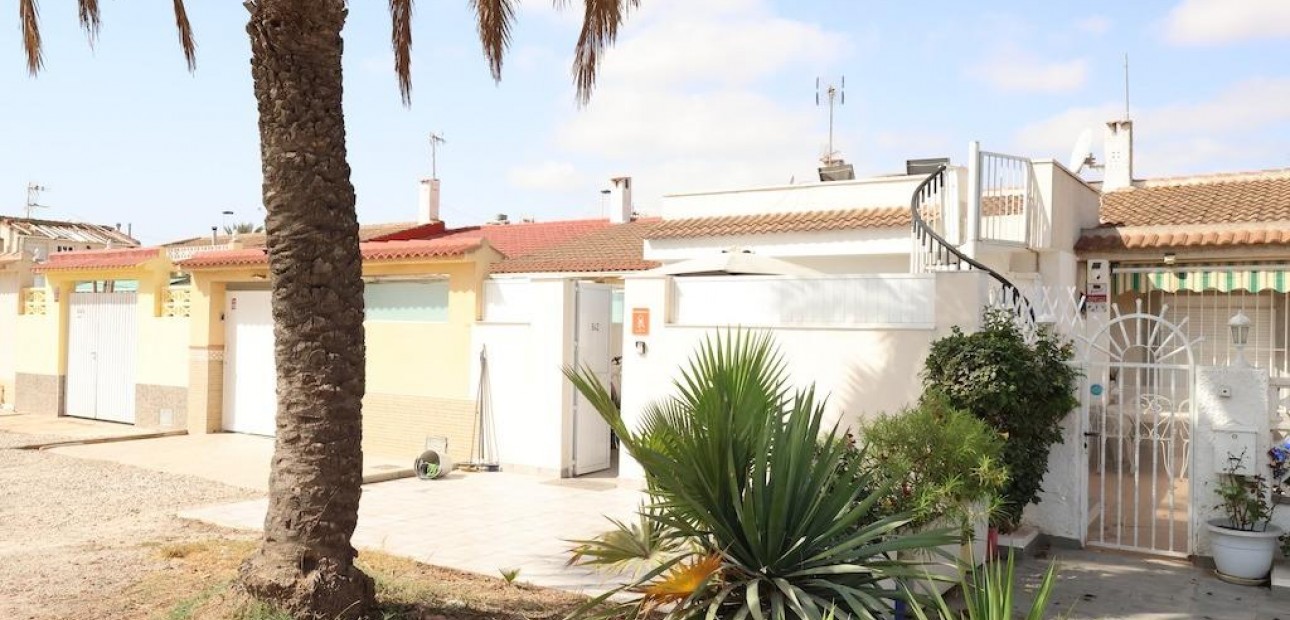 Sale - Bungalow -
Torrevieja - La Siesta - El Salado - Torreta