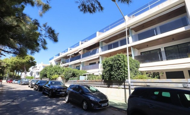 Sale - Apartment / flat -
Orihuela Costa - Campoamor