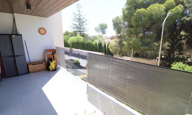 Sale - Apartment / flat -
Orihuela Costa - Campoamor