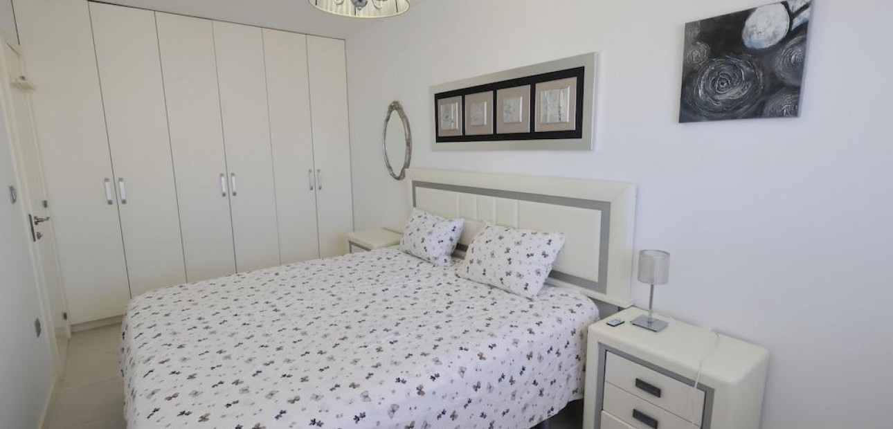 Sale - Apartment / flat -
Orihuela Costa - Campoamor