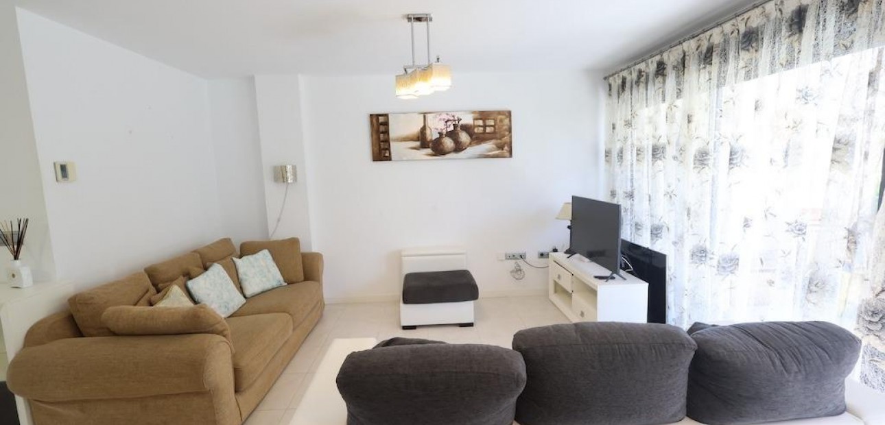 Sale - Apartment / flat -
Orihuela Costa - Campoamor