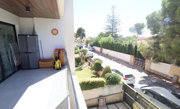 Sale - Apartment / flat -
Orihuela Costa - Campoamor