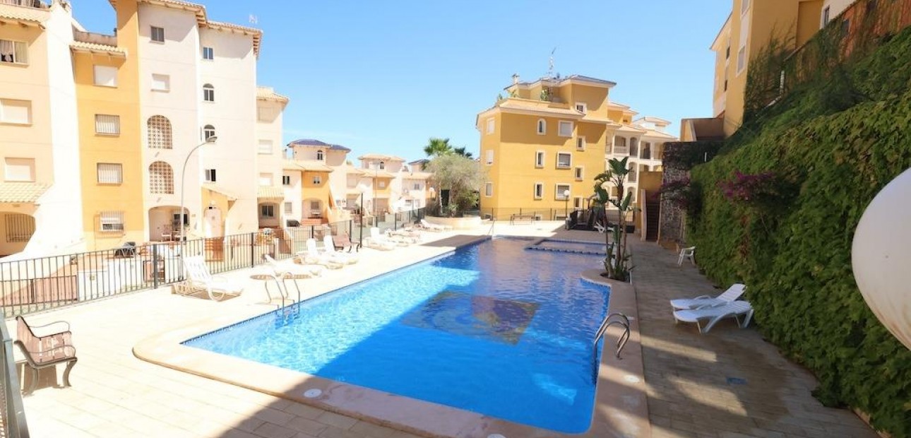 Sale - Apartment / flat -
Orihuela Costa - Campoamor