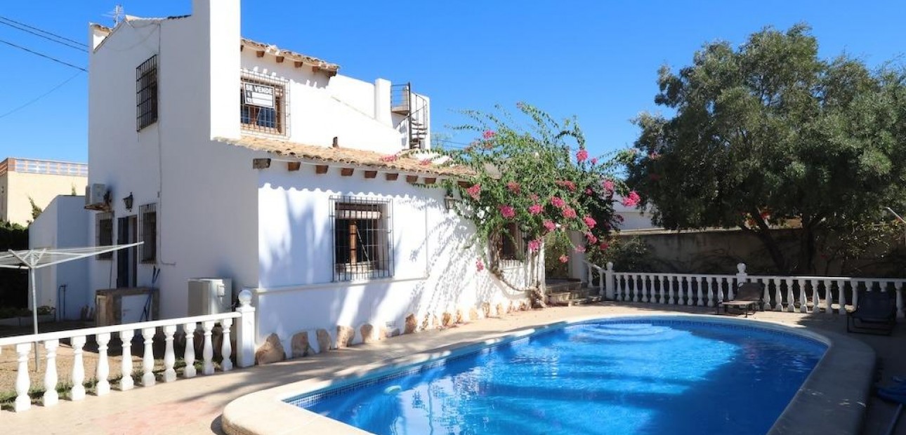 Sale - Villa -
Orihuela Costa - Cabo Roig