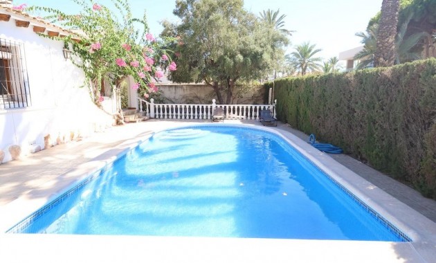 Sale - Villa -
Orihuela Costa - Cabo Roig