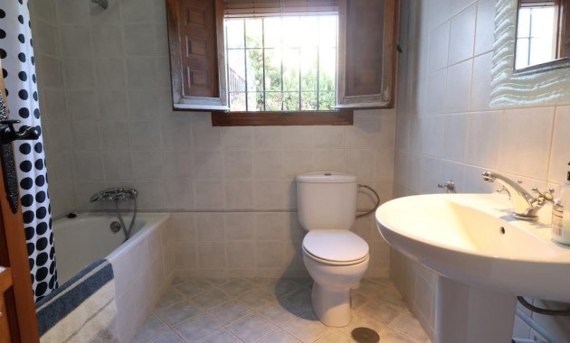 Sale - Villa -
Orihuela Costa - Cabo Roig