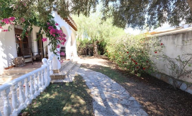 Sale - Villa -
Orihuela Costa - Cabo Roig